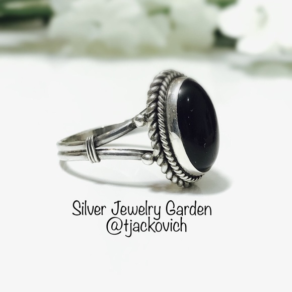 Oval Black Onyx Rope Edge Sterling Silver Ring - Picture 3 of 5